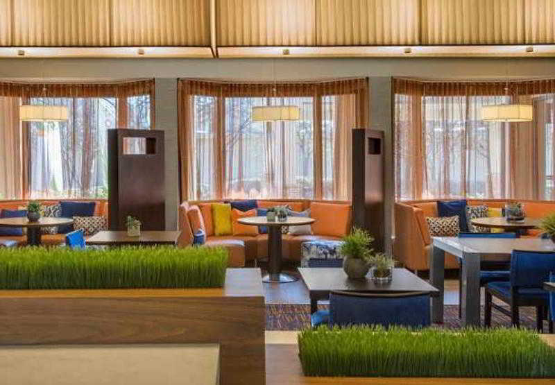 Courtyard Dallas Addison Midway Экстерьер фото