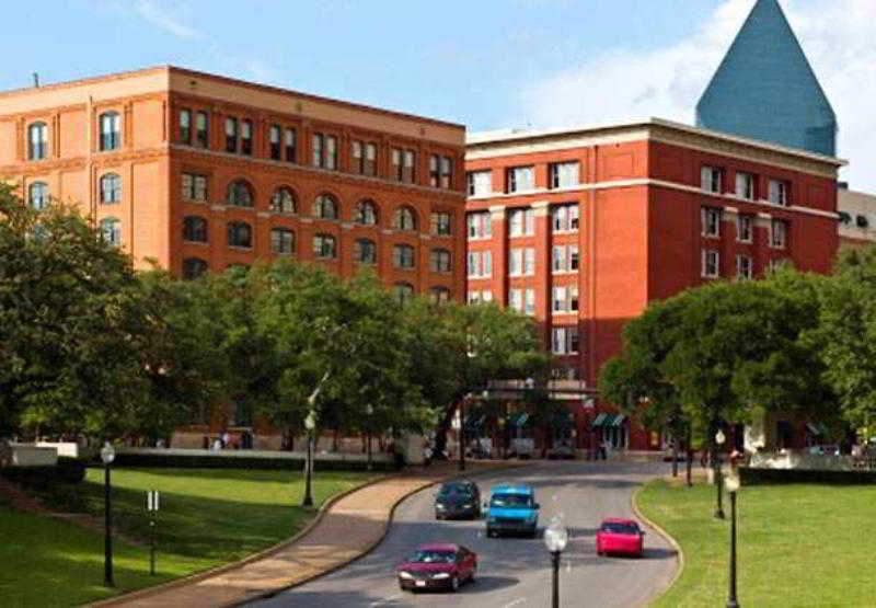 Courtyard Dallas Addison Midway Экстерьер фото
