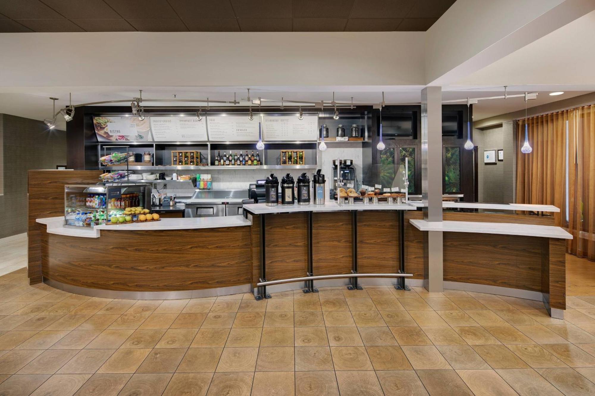 Courtyard Dallas Addison Midway Экстерьер фото